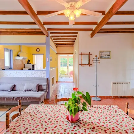 La Faurie Holiday home Riberac